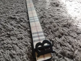 Cinturón Burberry Beige Cuadros Hebilla Negra