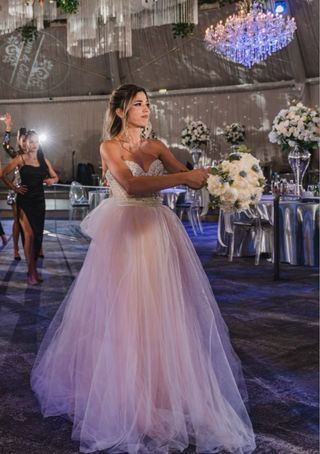 Vestido de novia 2-en-1 con falda desmontable