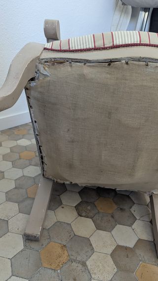 Sillón antiguo estilo Luis XVI