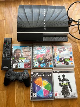 Lote PlayStation 3 con 5juegos y dos mandos