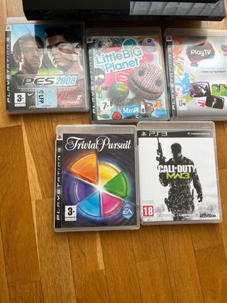 Lote PlayStation 3 con 5juegos y dos mandos