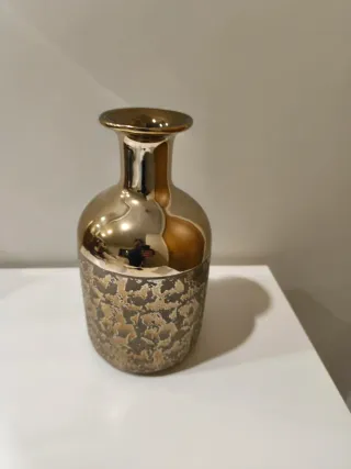 Vaso Dourado Decorativo 26cm – Estilo Luxo