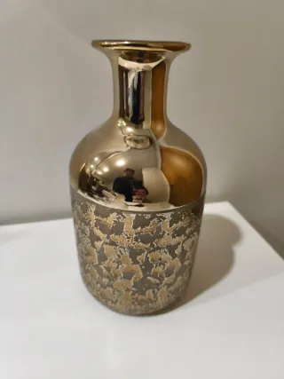 Vaso Dourado Decorativo 26cm – Estilo Luxo