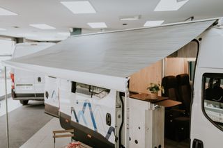 IVECO DAILY CAMPER FURGONETA 2023 AUTOMAT. 156CV