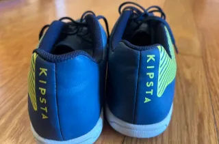 Zapatillas Kipsta Azul y Amarillo