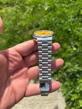 Reloj citizen tsuyosa amarillo