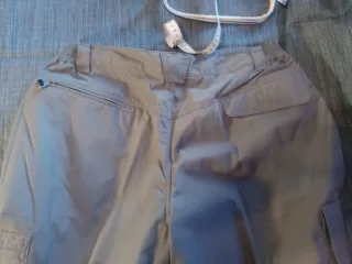 Pantalón trekking verde