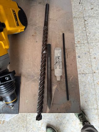 Martillo Rompedor DeWalt con su maletín