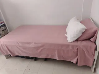 Cama con colchón