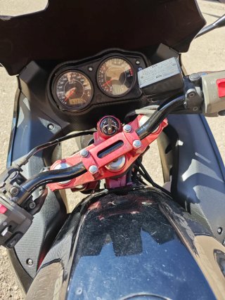 Kawasaki ER-6f Negra y Roja