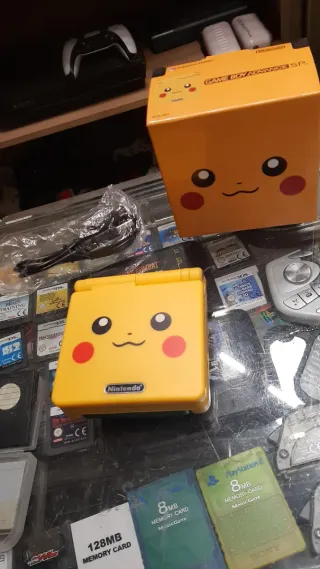 GAMEBOY PIKACHU ADVANCE SP CAJA CABLE USB CARGA