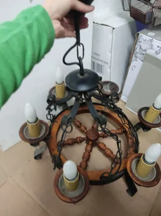 Lámpara antigua hierro forjado y madera