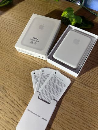 Apple Power Bank MagSafe Bianco Magnetico Nuovo