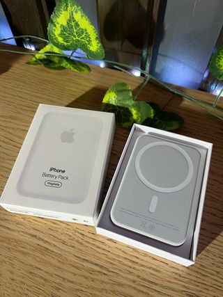 Apple Power Bank MagSafe Bianco Magnetico Nuovo