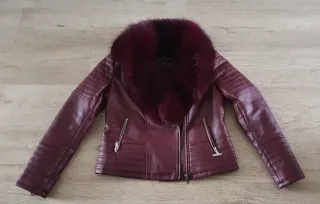 Cazadora mujer DI-BYE grabate con cuello de pelo.