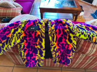 Abrigo pelo sintético multicolor NUEVO c/etiqueta