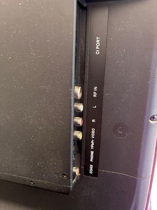 TV LED OKI 21.5 TDT HD