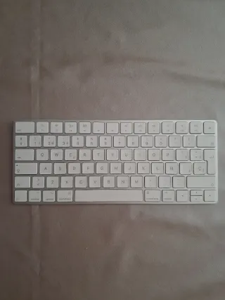 iMac 21.5 (2017) i5 8GB 1TB + Accesorios