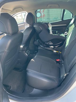 Renault Megane Zen Fast Track 140CV Año 2022