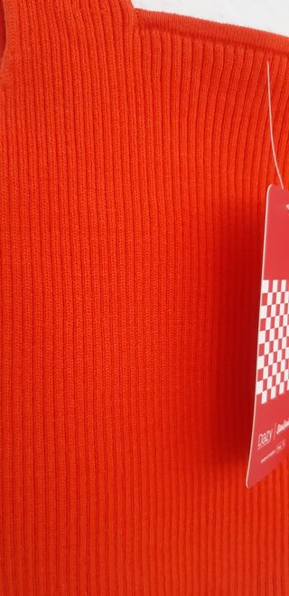 Top sin mangas. De canalé. Nuevo sin estrenar y co