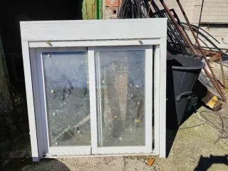 Ventana corredera de aluminio con climalit.