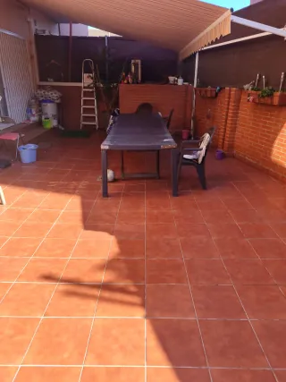 Mesa de terraza ratán negra