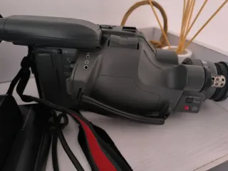 Cámara de vídeo Grundig antigua