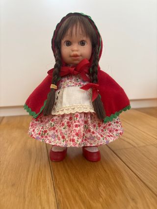 Muñeca Caperucita Roja