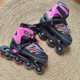 Patines en línea T35-38 y protecciones.