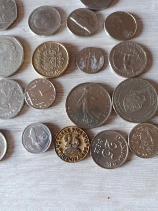 Lote de monedas variadas