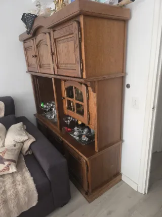 Mesa almario y sillas de oficina