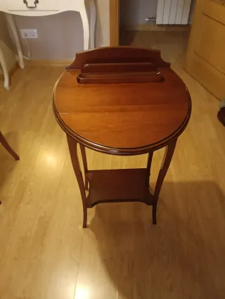 Mueble auxiliar de madera de cerezo