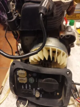 Motor 4 tiempos generador Kaiser XY147F