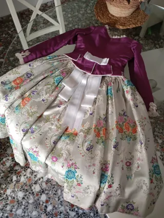 Traje de Fallera azul y morado