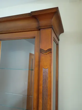 Vitrina de comedor de madera maciza