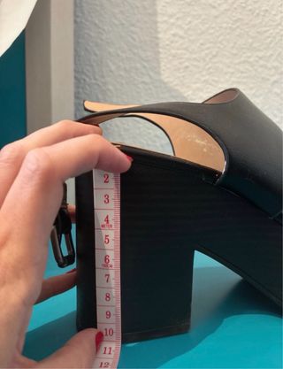 Tacones Pull and Bear negros