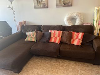 Sofá Chester Marrón + 7 cojines incluidos .