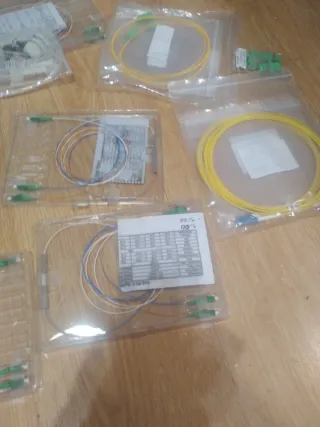 Conectores y Accesorios Fibra Óptica