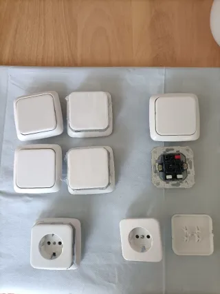 Interruptores y enchufes Simon 31