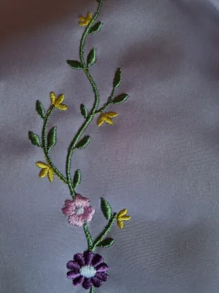 Bolso lila bordado flores | Estilo romántico