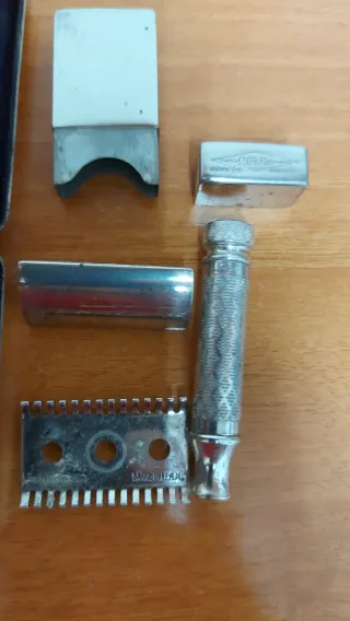 Gillette Tuckaway Plateado 1922.