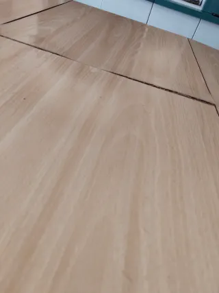 Mesa redonda extensible de madera