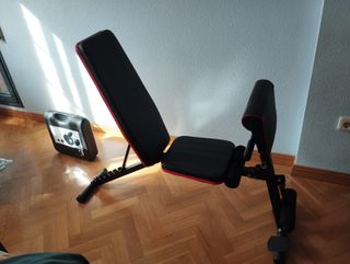 Banco de pesas y mancuernas