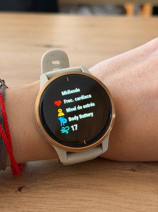 Reloj Garmin Venu Dorado/Beige