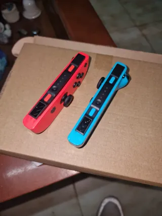Mandos Joy-Con Nintendo Switch (Rojo y Azul)