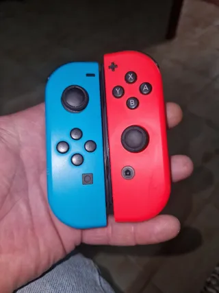 Mandos Joy-Con Nintendo Switch (Rojo y Azul)