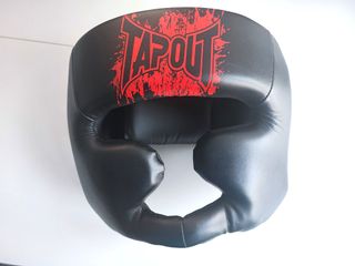 Guantes y Casco Boxeo Leone y Tapout