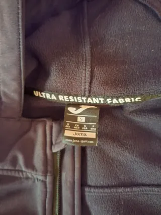 Cortavientos Joma con capucha negro