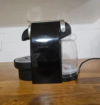 Cafetera Krups Nespresso Negra