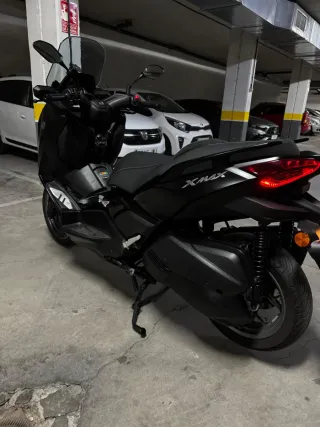 Yamaha XMAX 300 Tech MAX 2024 12600km. Negociable